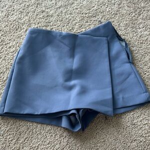 Skirt skort